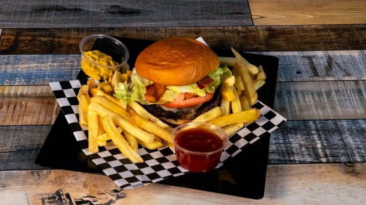 Burger Bliss Awaits at Ollie Sports Bar!